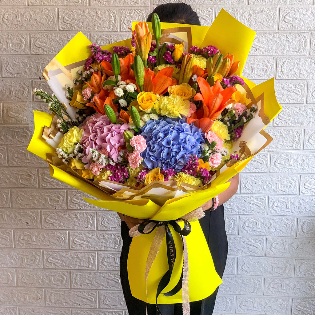 SimplyPhoolish flower arrangement Hydrangea Haven (Copy)