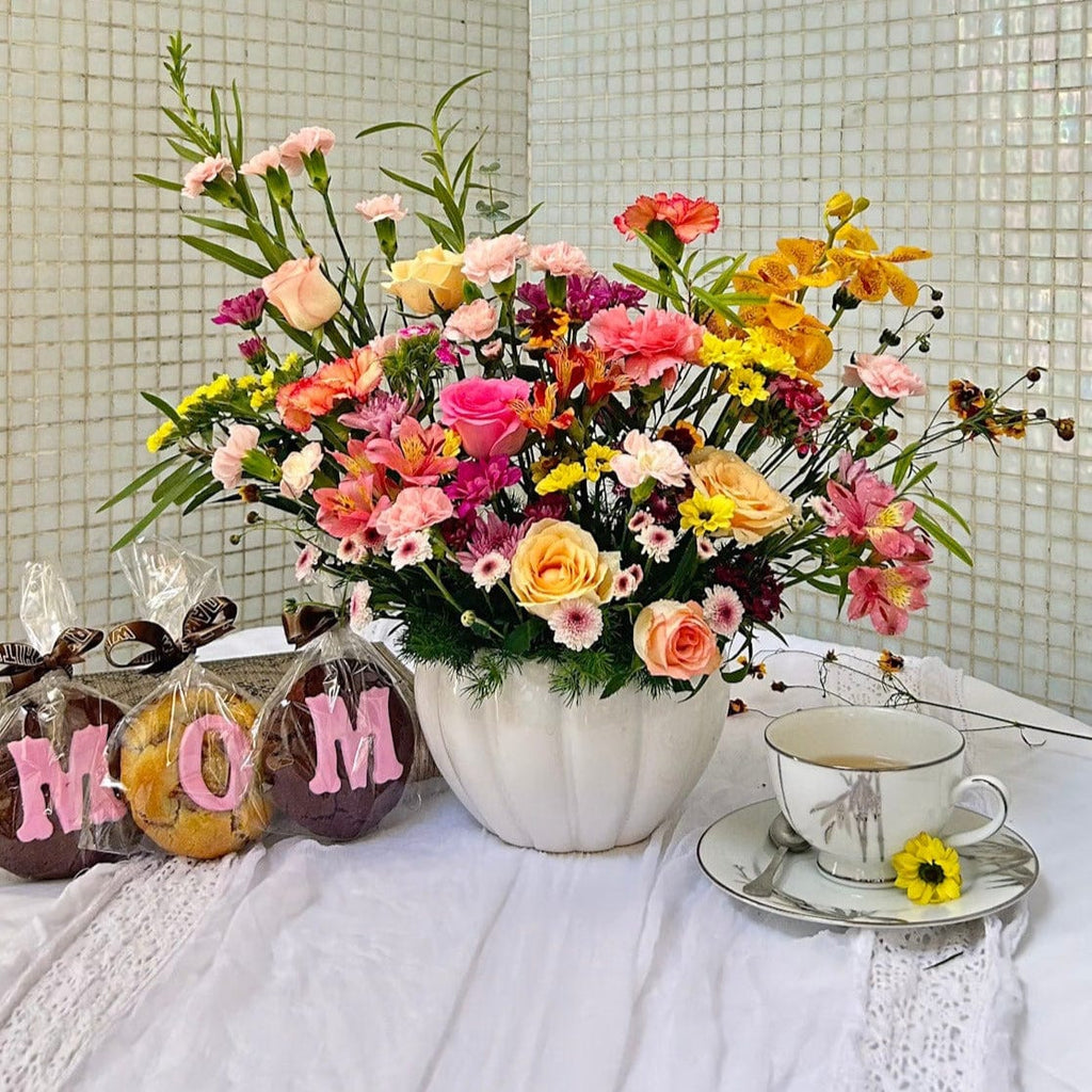 SimplyPhoolish flower arrangement Peppy Petals