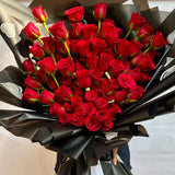 SimplyPhoolish flower arrangement An Ode to Love