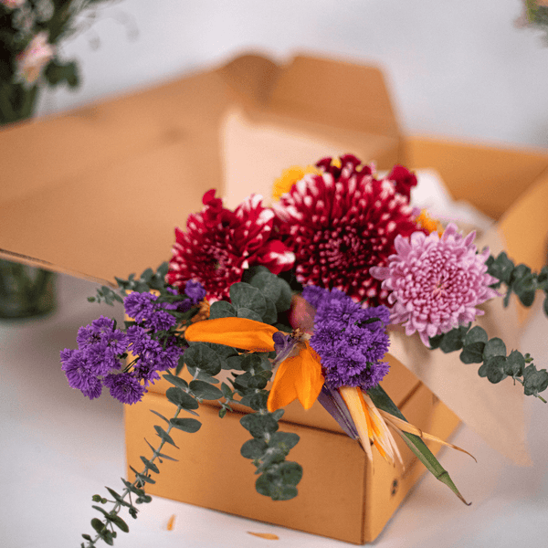 Flower Subscription Box Simply Phoolish
