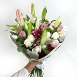 SimplyPhoolish flower arrangement WIthout Vase Graceful Maa-gic