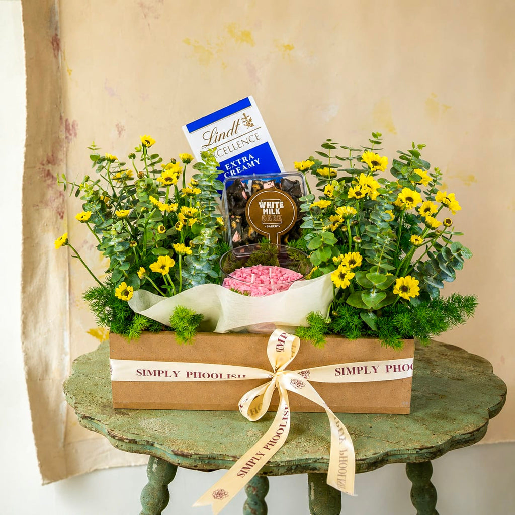 SimplyPhoolish Phoolishly Bright Hamper