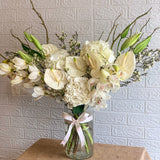 SimplyPhoolish flower arrangement White Walker's Dream